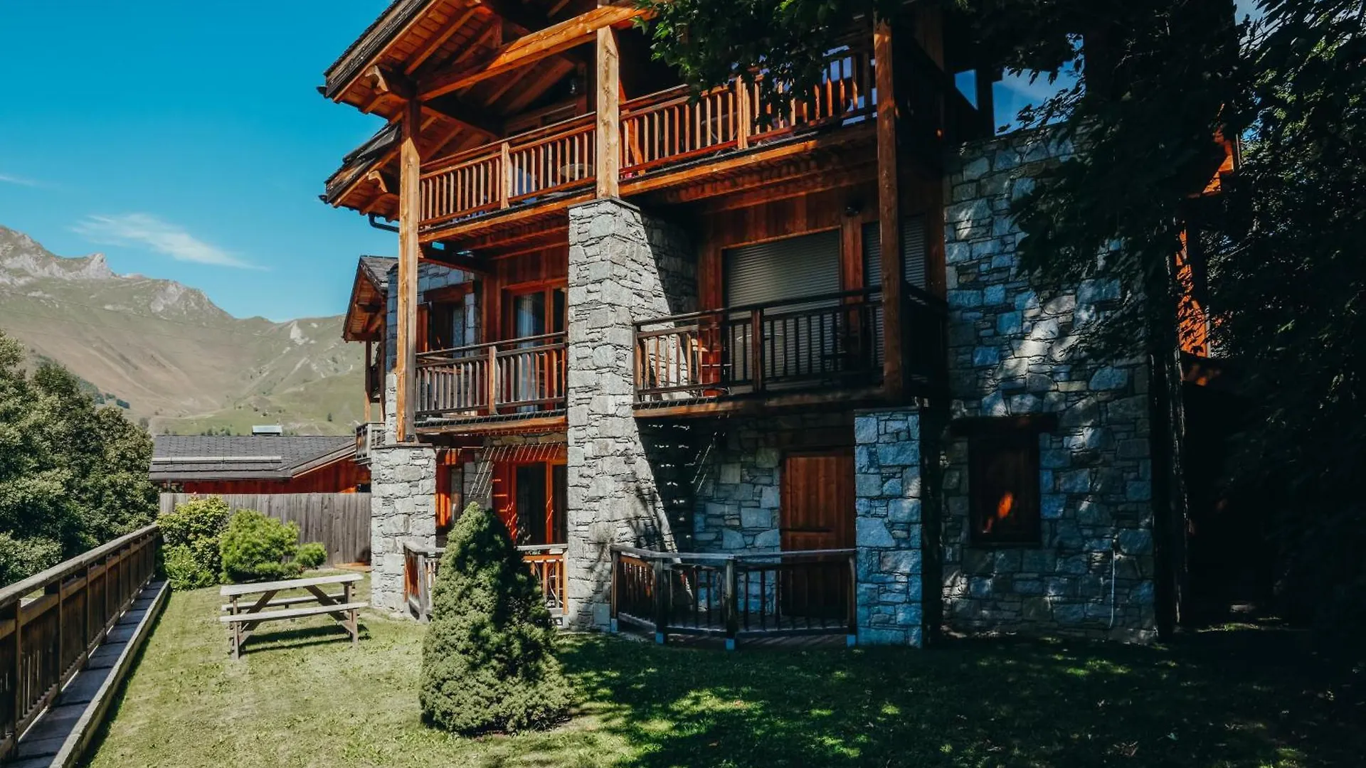 Chalet Le Cochet By Lodji Villa Saint-Martin-de-Belleville France